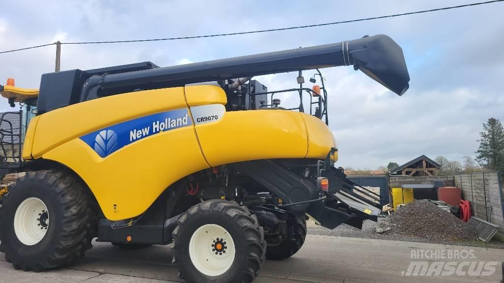 New Holland CR9070 联合收割机