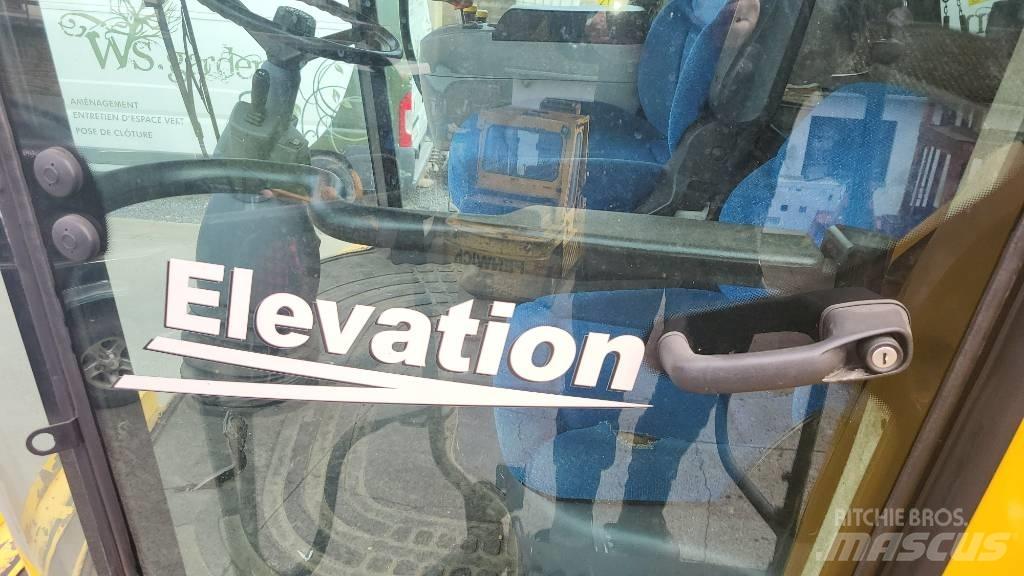 New Holland CR9070 联合收割机