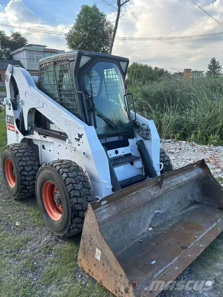 Bobcat S 300 滑移装载机