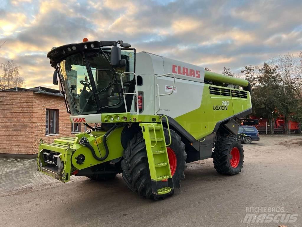 CLAAS 740 联合收割机