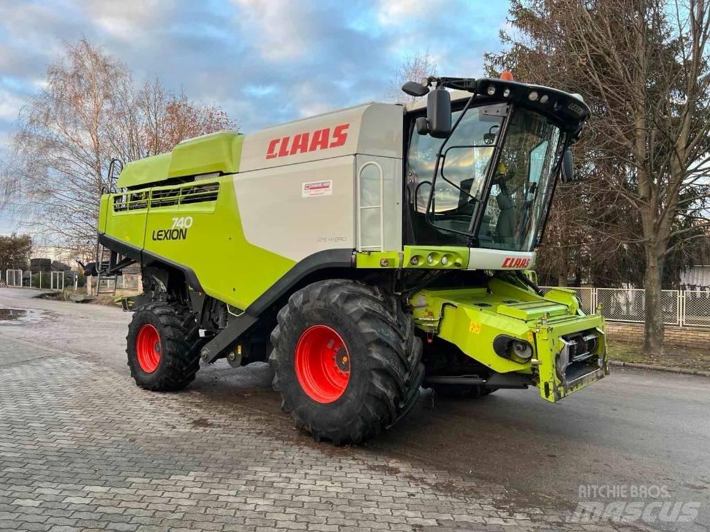 CLAAS 740 联合收割机