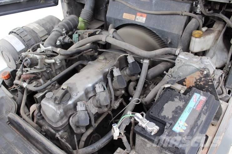 Nissan DX25LPG 天然气叉车