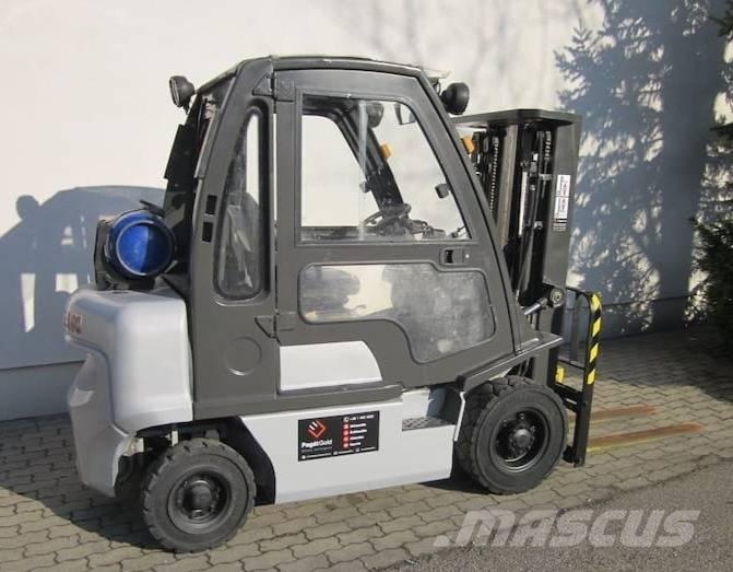 Nissan DX25LPG 天然气叉车