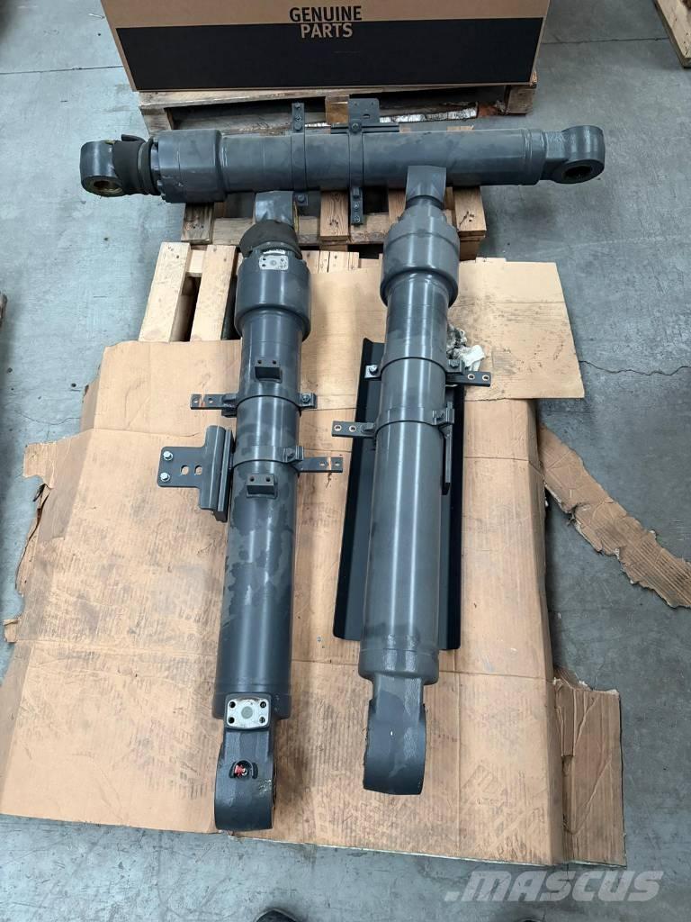 Develon DX 100 W-7 轮式挖掘机