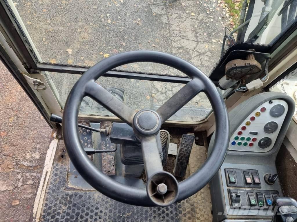 Terex TW 85 轮式挖掘机