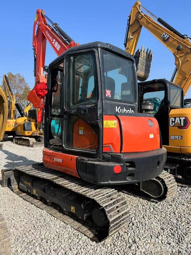 Kubota KX 165 中型挖掘机