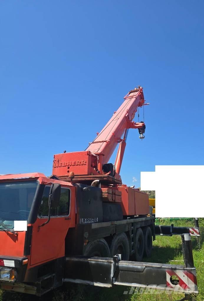Liebherr LTM 1090-2 全地面起重机︳移动式起重机