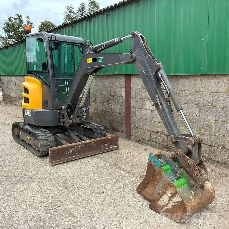 Volvo ECR25D 小型挖掘机