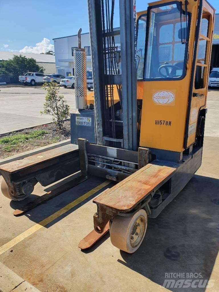 Combilift C3000 侧卸式铲车