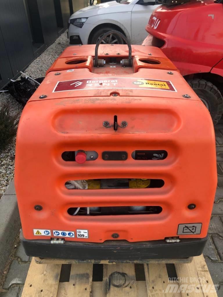 Husqvarna LH804 土壤压实机