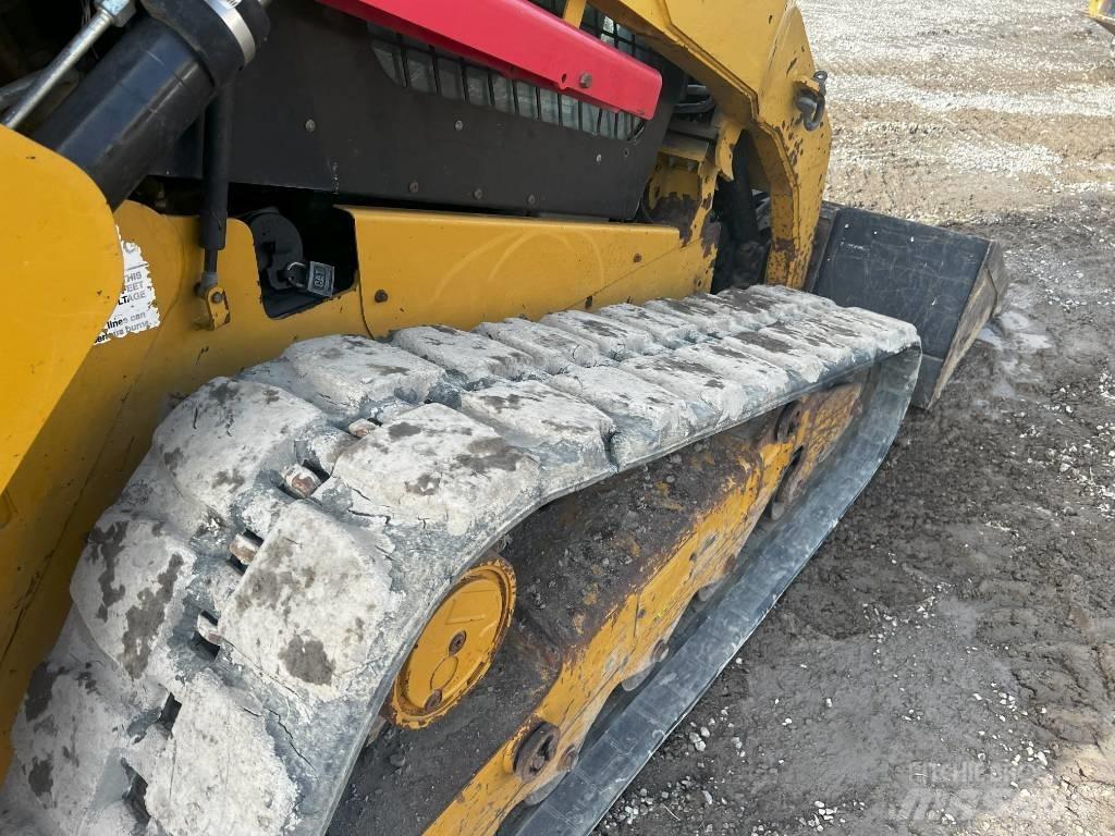 CAT 299 D XHP 滑移装载机