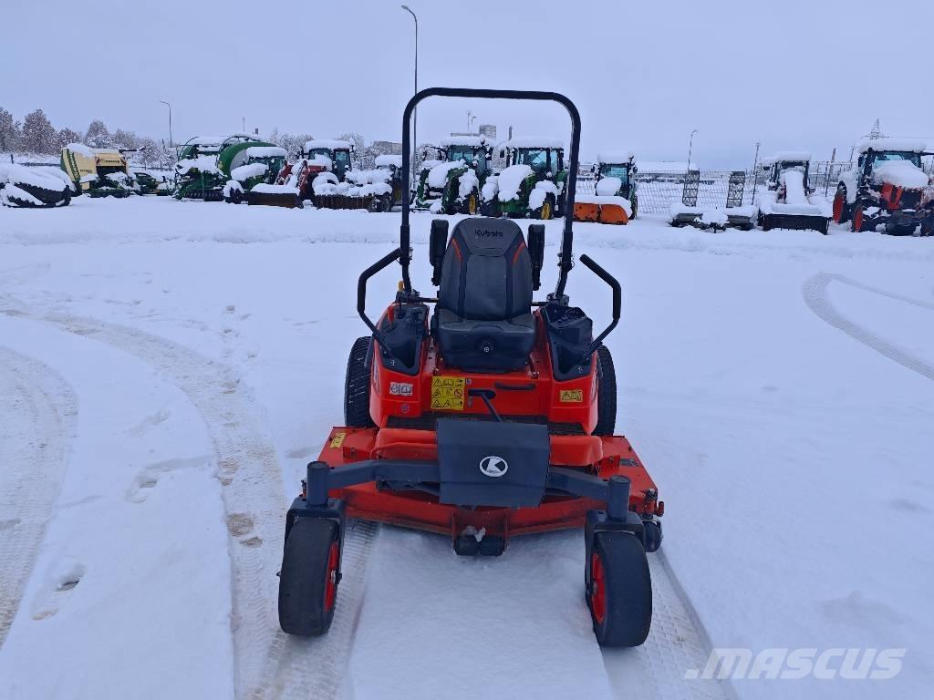 Kubota ZD 1211R 骑乘式割草机
