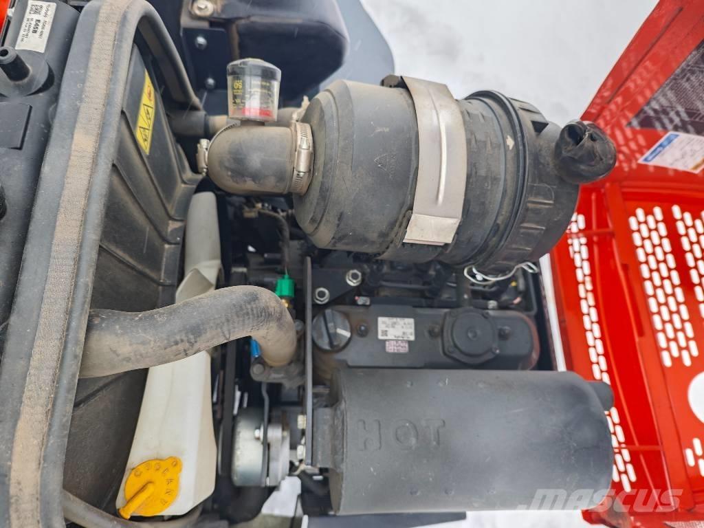 Kubota ZD 1211R 骑乘式割草机