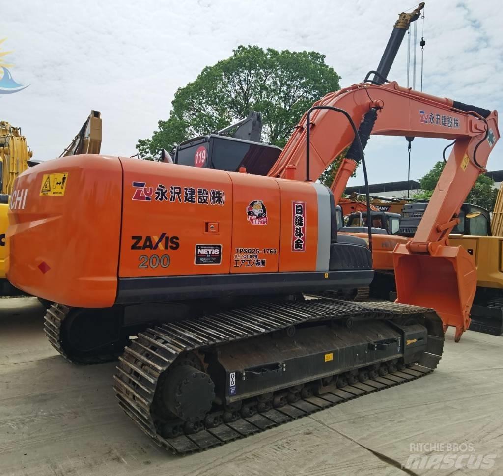 Hitachi ZX 200 履带挖掘机