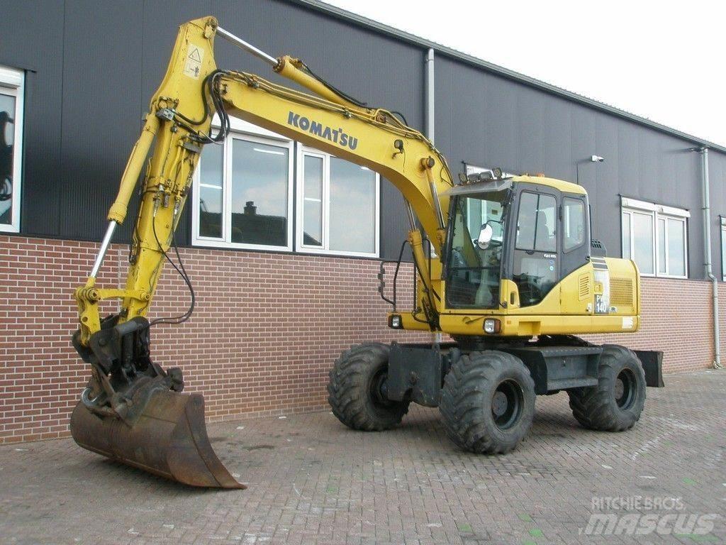 Komatsu PW140-7 轮式挖掘机
