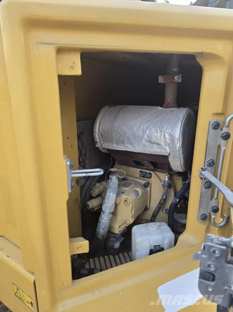 CAT 306 小型挖掘机