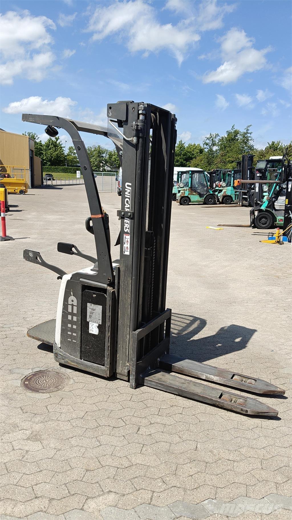 Atlet PSP160 行走式堆垛机