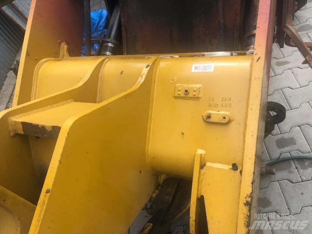 CAT 906 ramiona 底盘和悬架