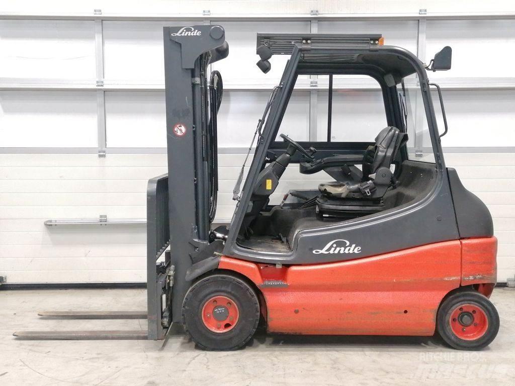 Linde E25-03 电动叉车