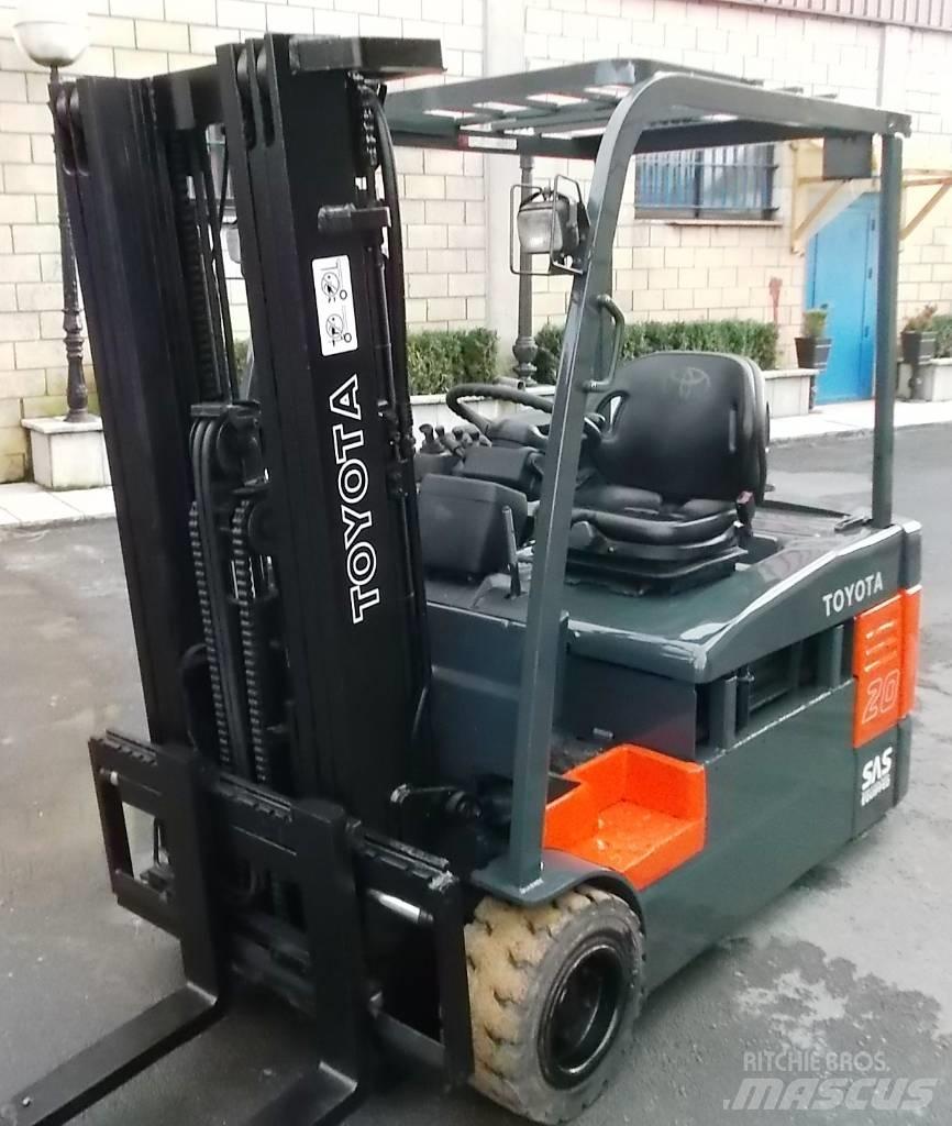 Toyota 7 FBEF 20 电动叉车