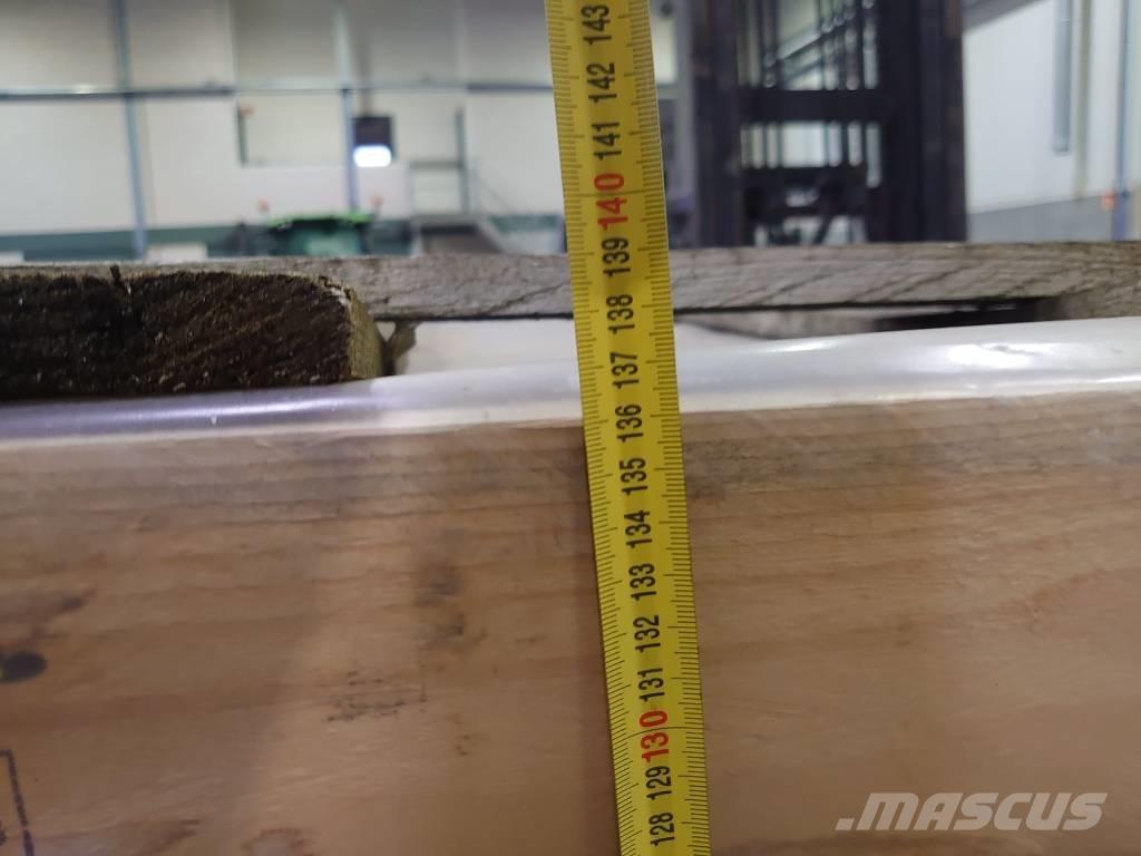 CASE 821G 吊杆和铲斗