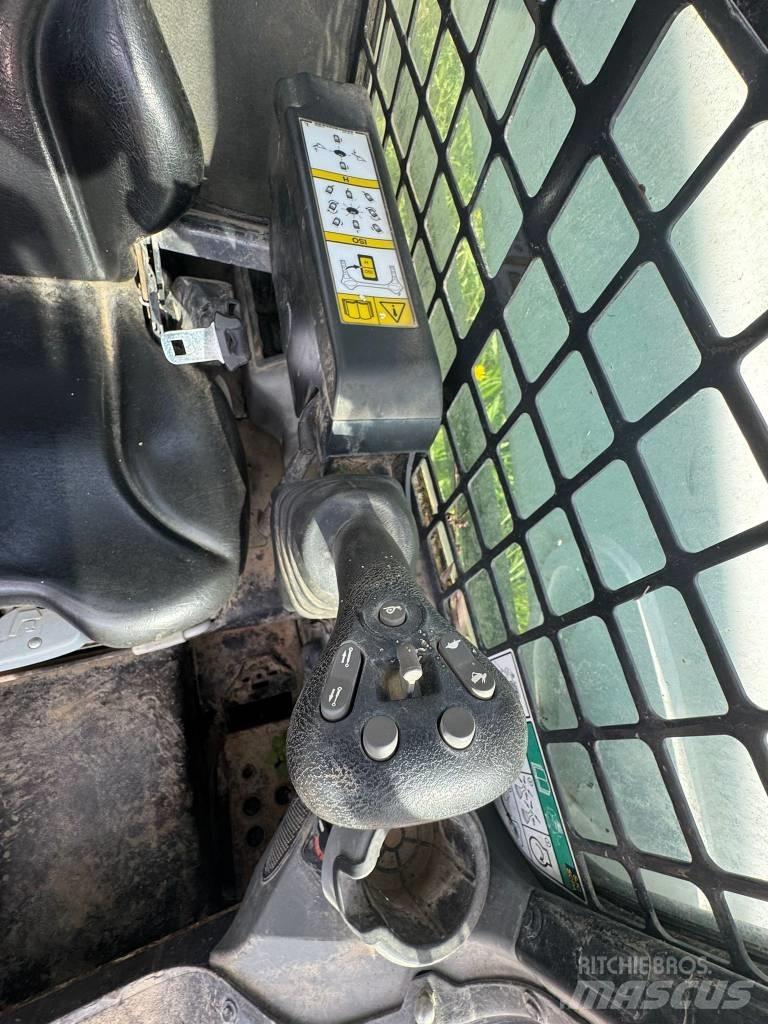 Bobcat S 570 滑移装载机
