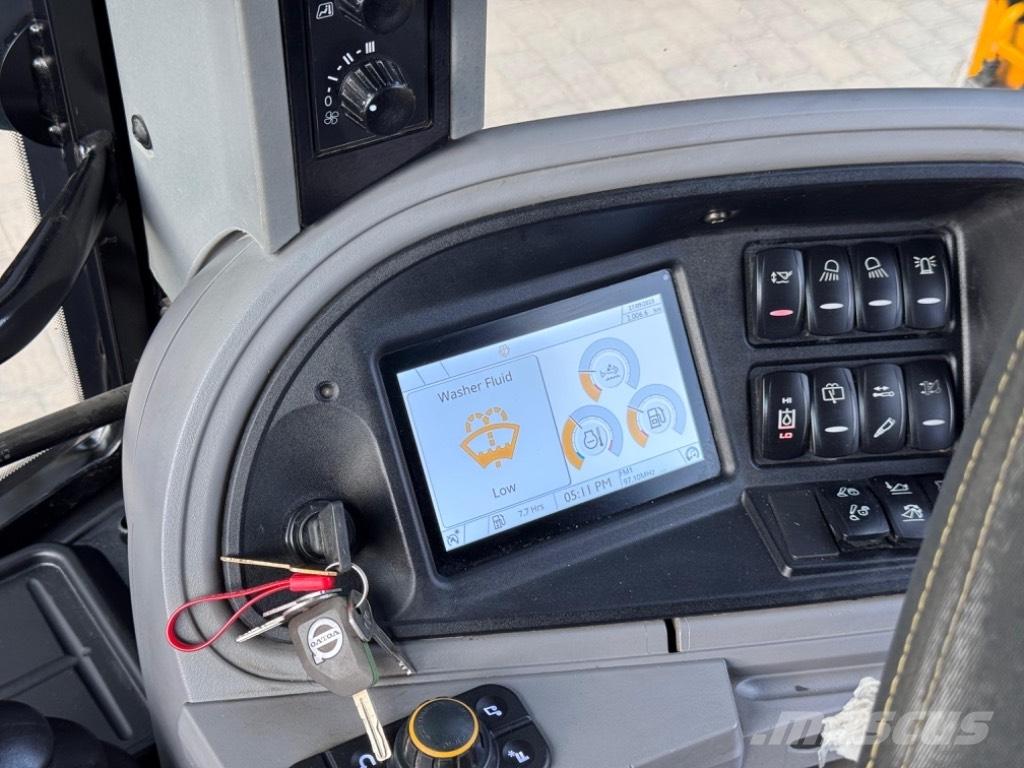 JCB 3CX 反铲装载机