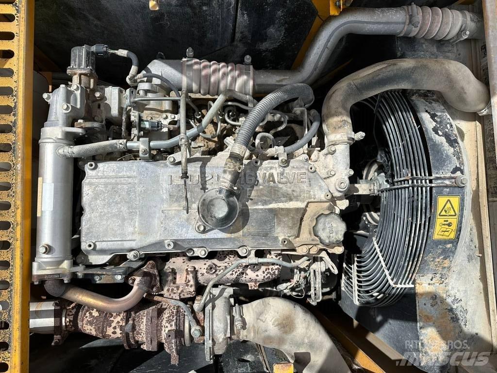JCB JS 240 N LC 履带挖掘机