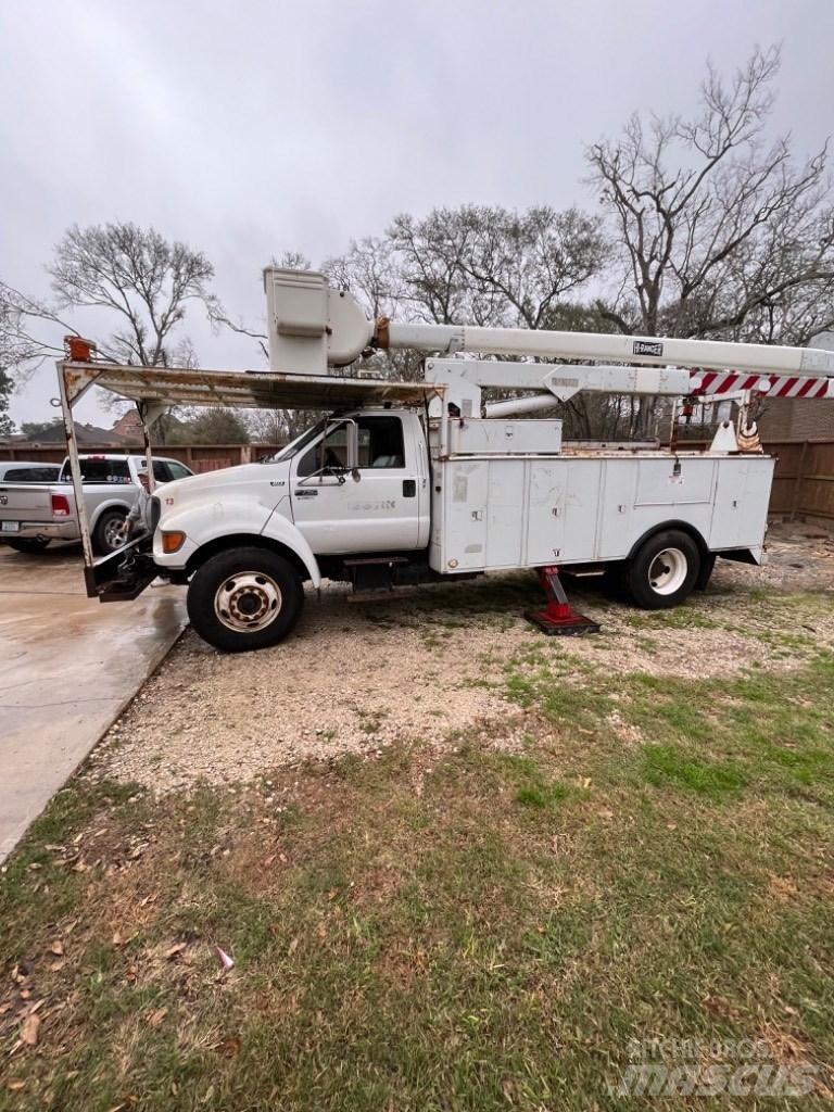 Ford F 750 车载式高空作业车