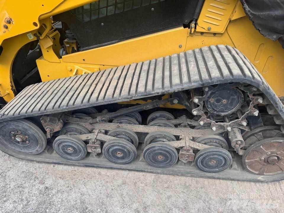 CAT 297 D XPS 滑移装载机
