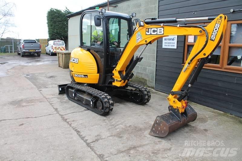 JCB 8026 CTS 小型挖掘机