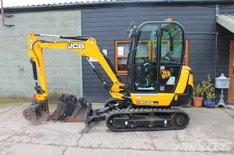 JCB 8026 CTS 小型挖掘机