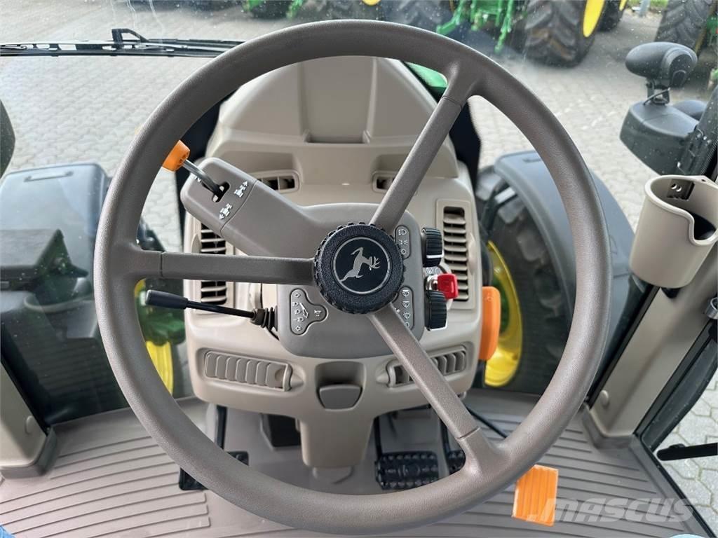 John Deere 6110 M 拖拉机/农用车