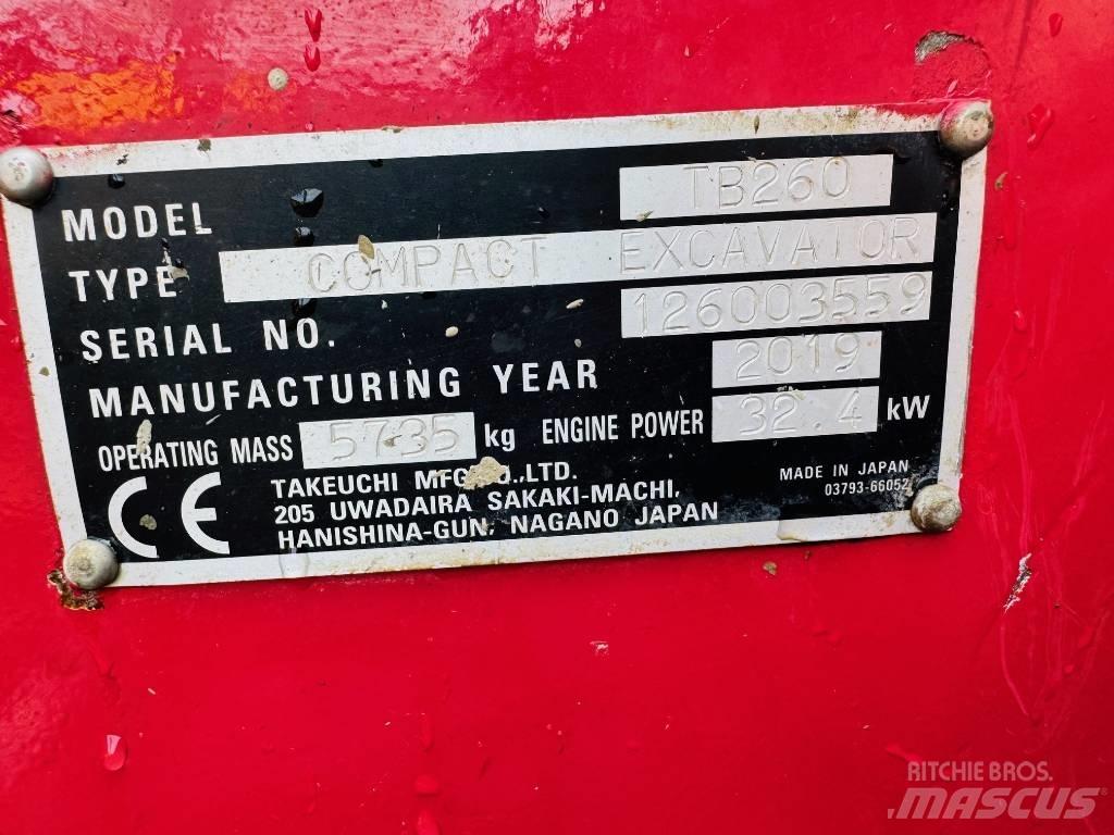 Takeuchi TB 260 小型挖掘机