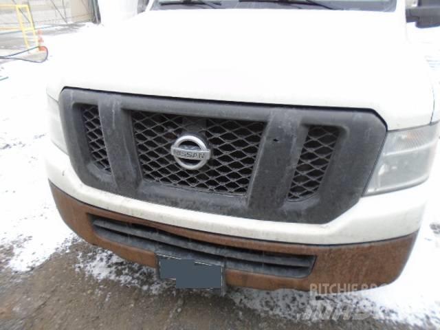 Nissan NV2500HD 厢式货车
