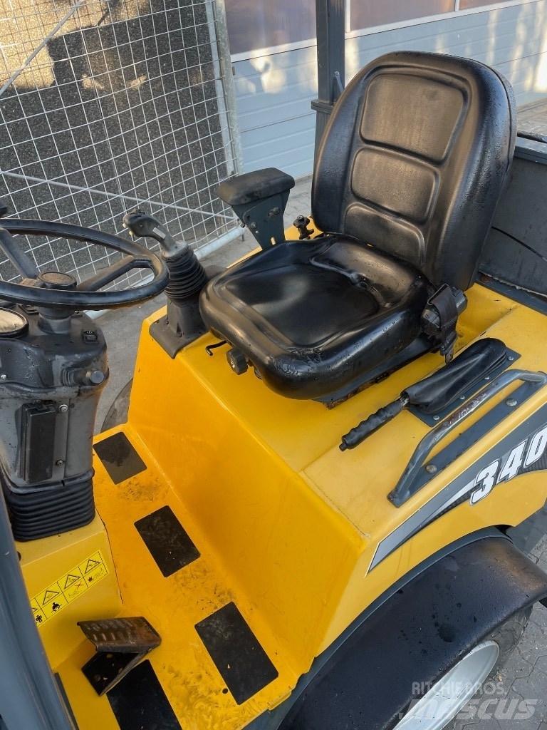 Gehl AL340 小型装载机