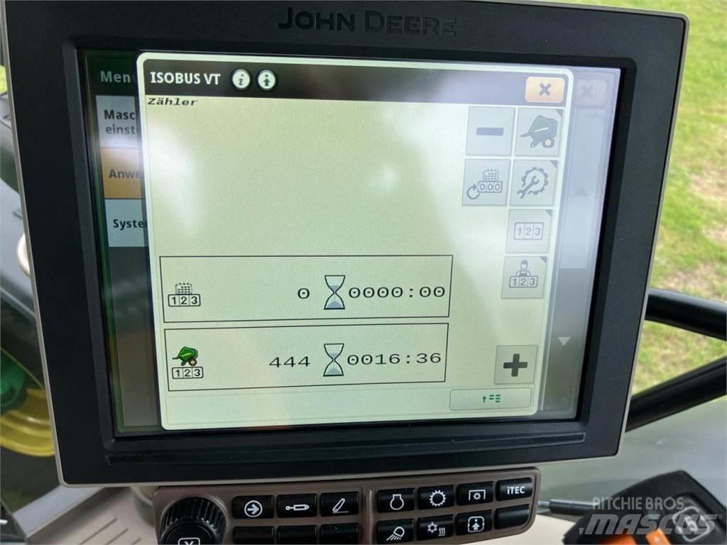 John Deere V461M 圆捆打捆机