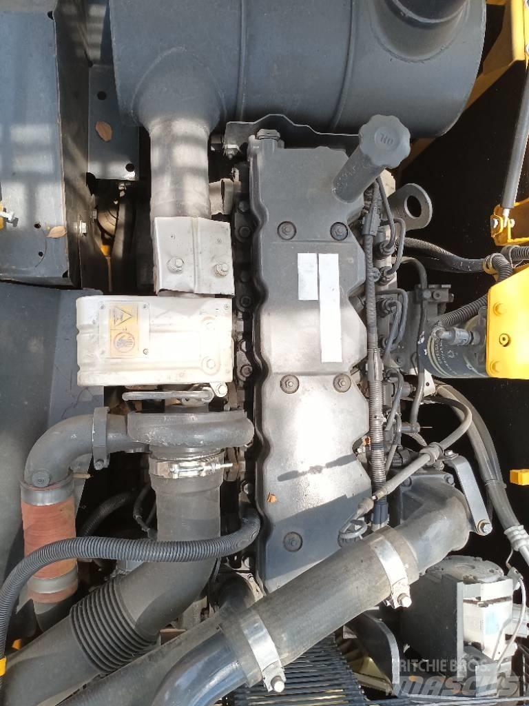 Komatsu PC 200 履带挖掘机
