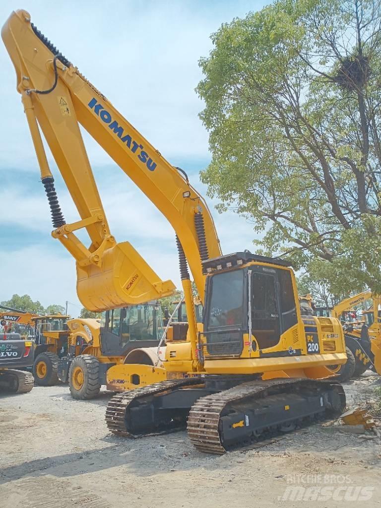 Komatsu PC 200 履带挖掘机