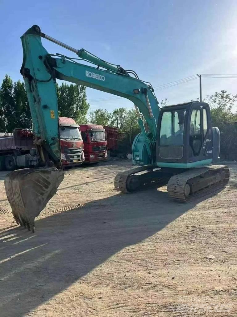 Kobelco SK135 履带挖掘机