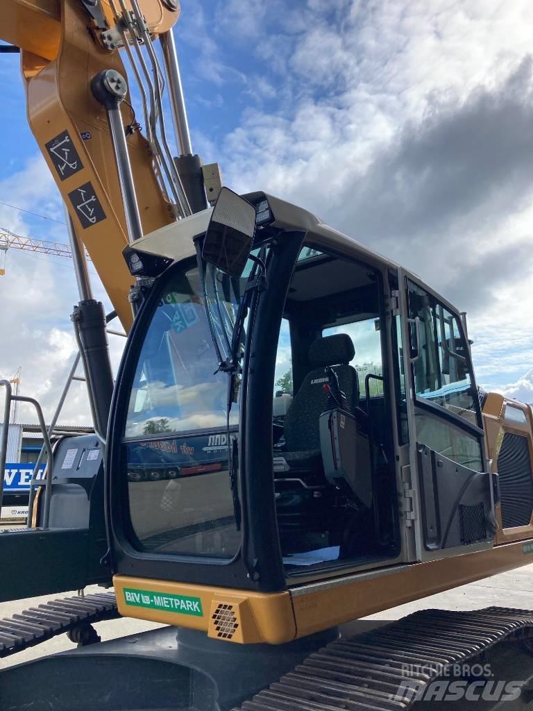 Liebherr R 922 履带挖掘机