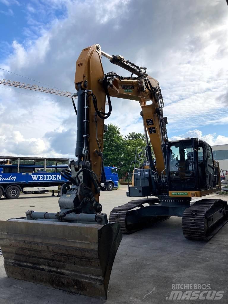 Liebherr R 922 履带挖掘机