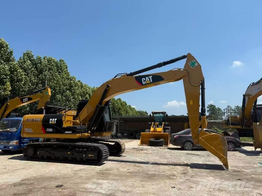 CAT 320 D 履带挖掘机