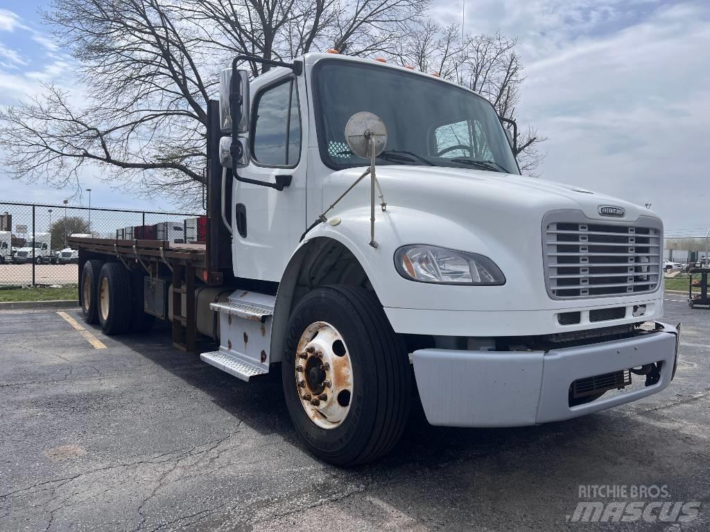 Freightliner M 106 平板栏板货车