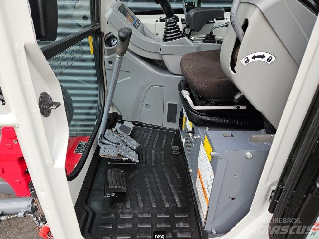 Takeuchi TB 225 小型挖掘机