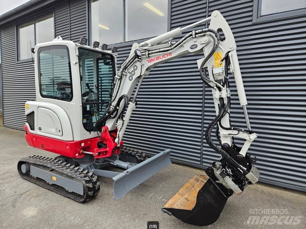 Takeuchi TB 225 小型挖掘机