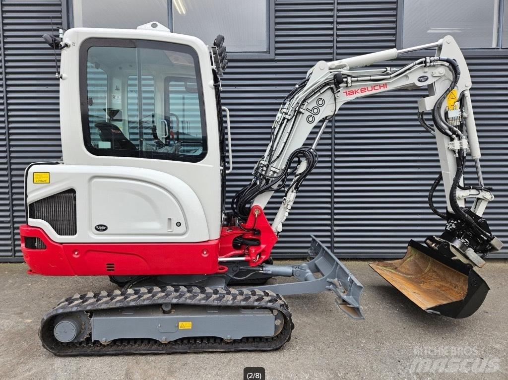 Takeuchi TB 225 小型挖掘机
