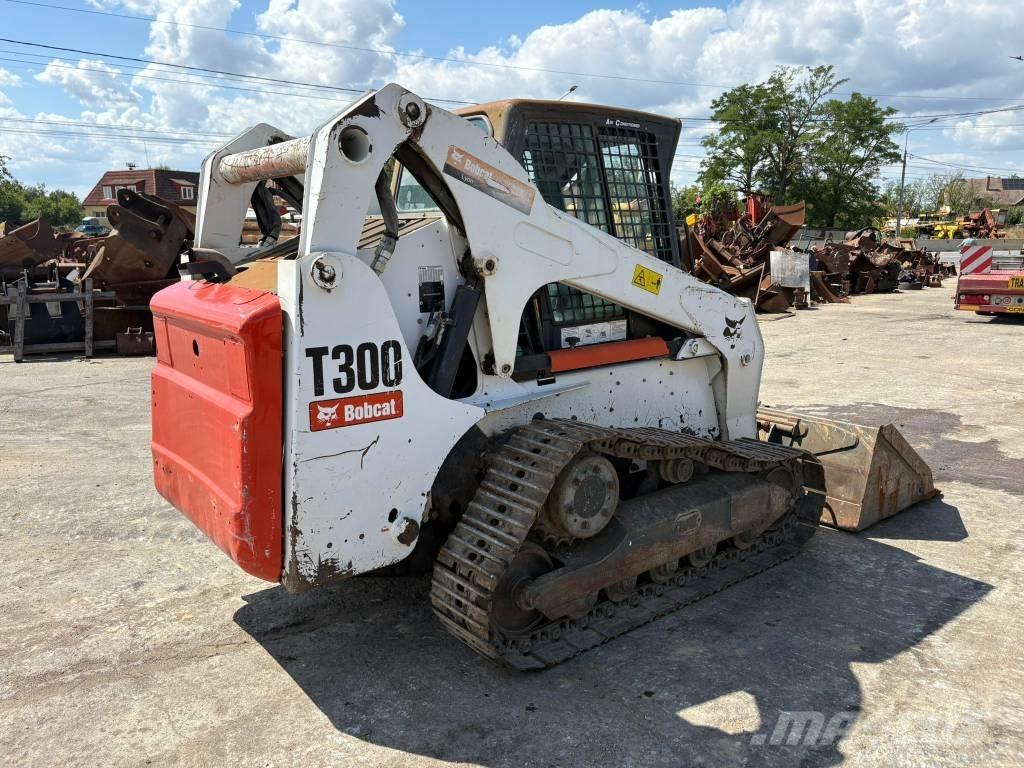 Bobcat T 300 滑移装载机
