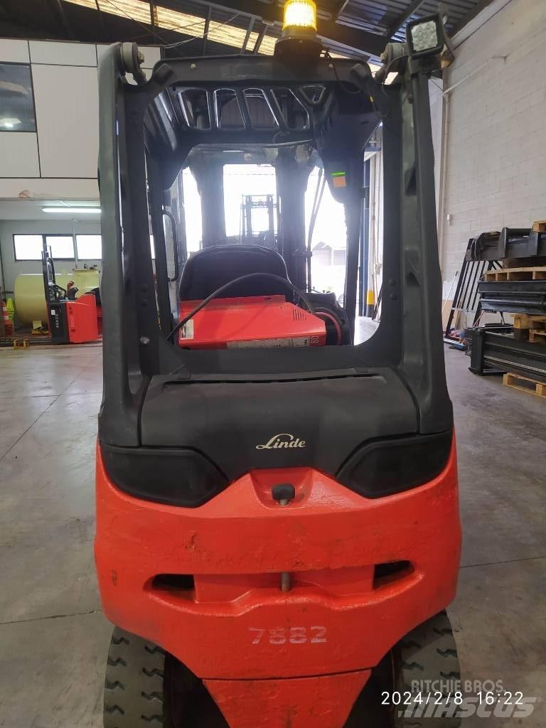 Linde E30/600 电动叉车