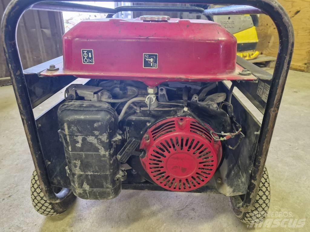 Honda ECMT7000F 汽油发电机